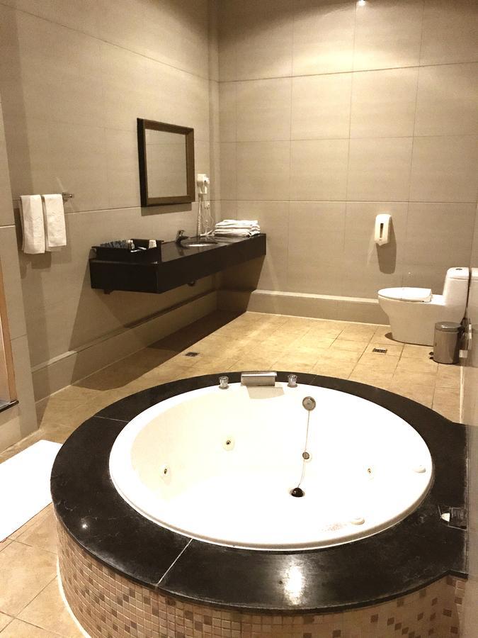 Fortune Villa Motel Tamsui Exterior photo