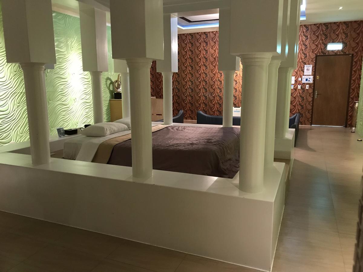 Fortune Villa Motel Tamsui Exterior photo
